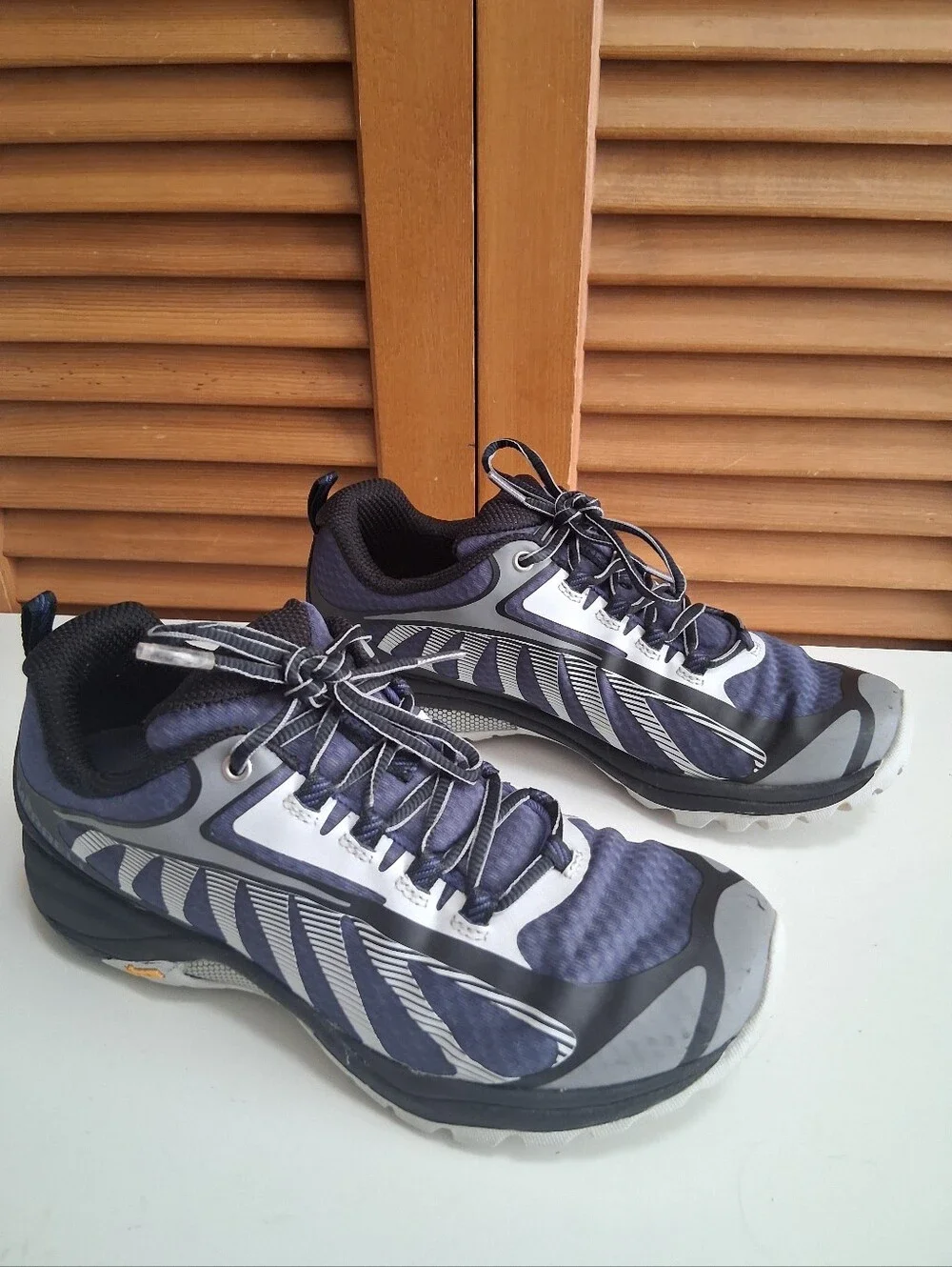 Merrell Siren Edge 3 Waterproof Hiking Shoe Size 7.5